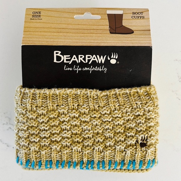 BearPaw woman’s boot cuffs - Picture 5 of 10